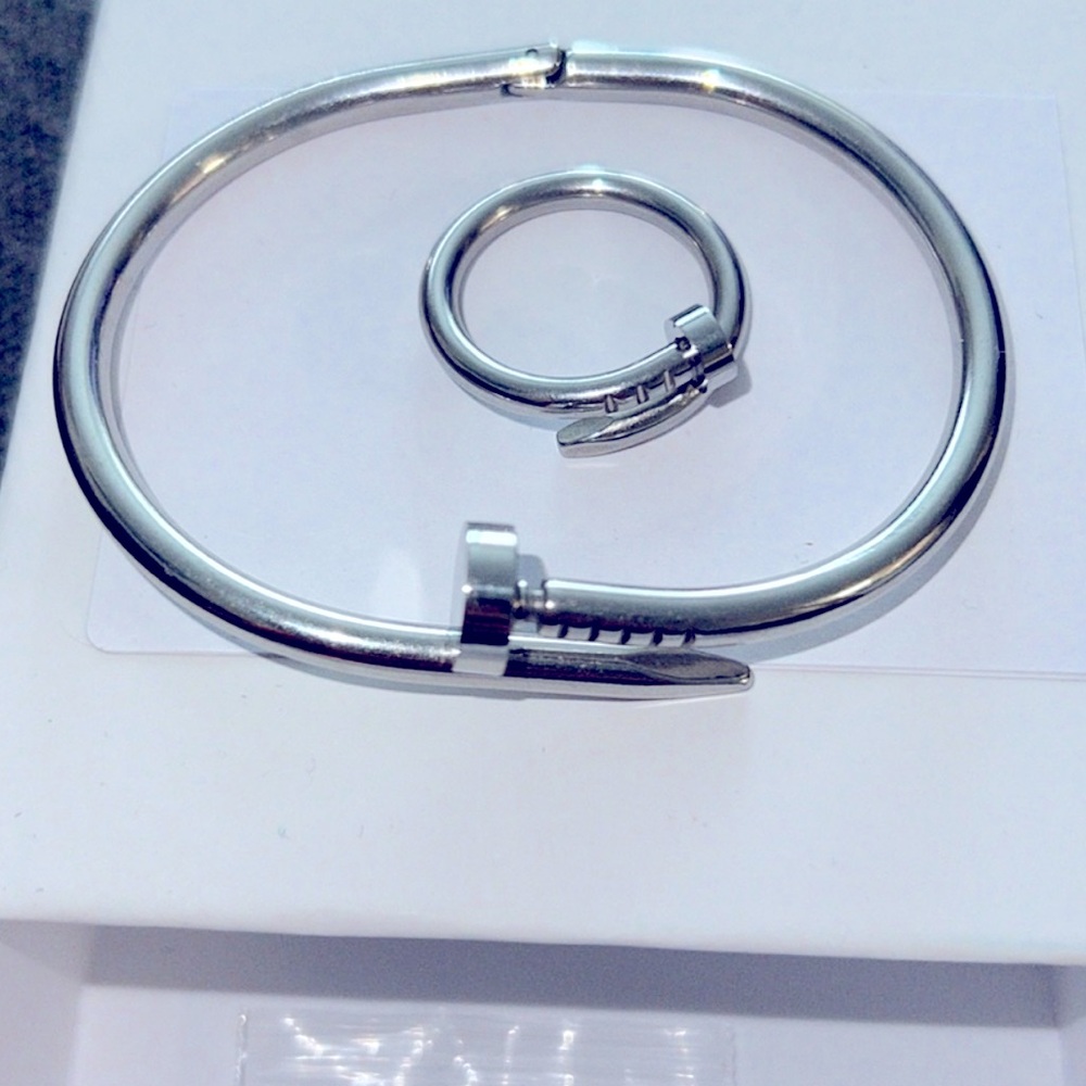Nail bracelet and ring combo NWT